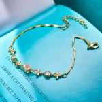 Personalized Four-Leaf Clover Photo Projection Bracelet - Unique Gift for Women